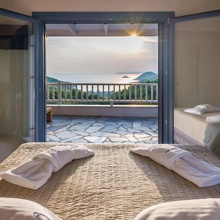 Idealia Panormos (Skopelos)