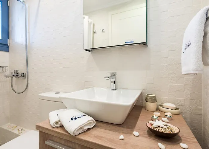 Idealia Panormos (Skopelos)